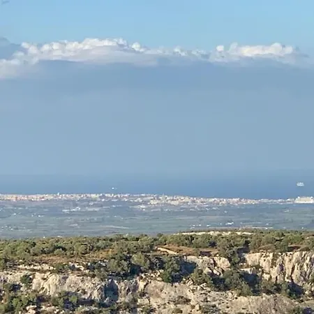 Spacious And Rustic Mediterranean House Apartman Marzamemi