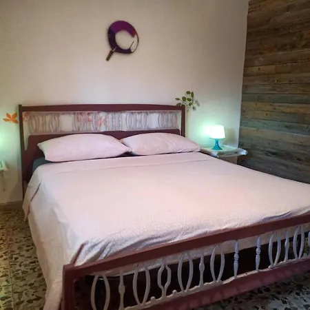 Spacious And Rustic Mediterranean House *